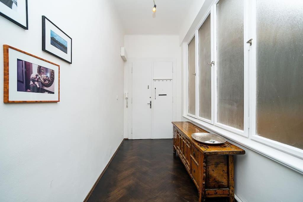 Floor Industrial With A River View Appartamento Praga