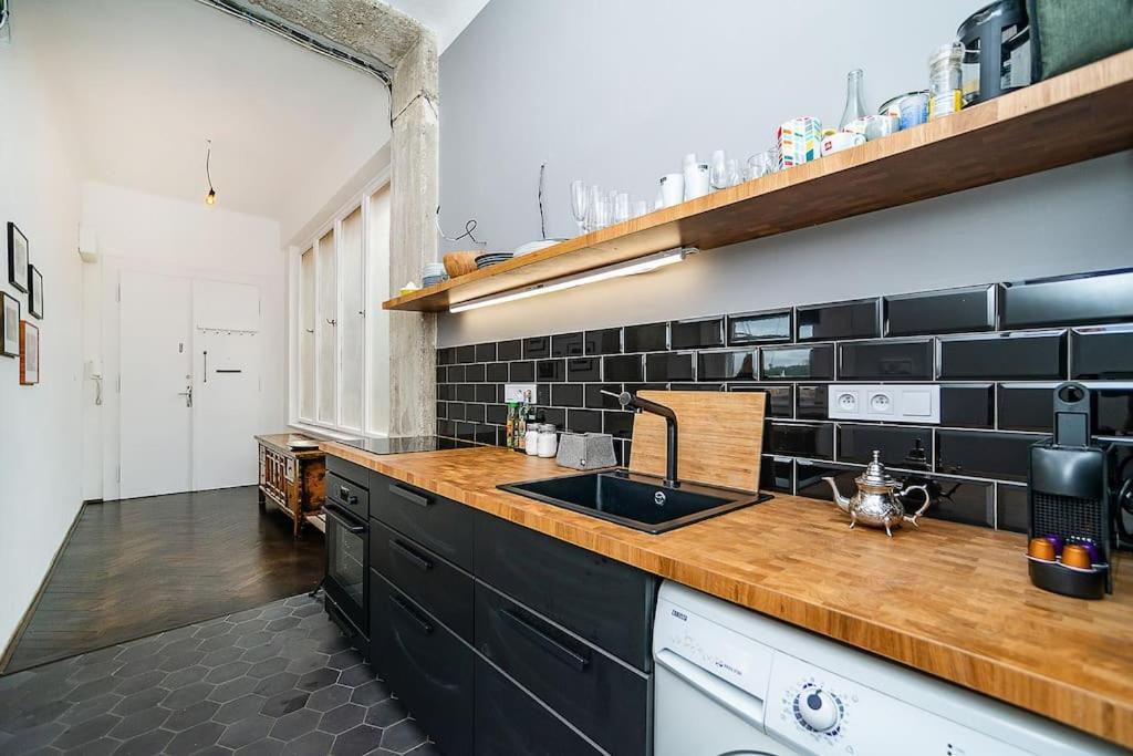 Floor Industrial With A River View Appartamento Praga